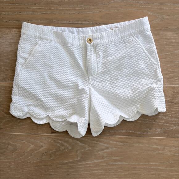 Lilly Pulitzer Pants - Lilly Pulitzer Women's Buttercup Scallop Hem Shorts White sz 8